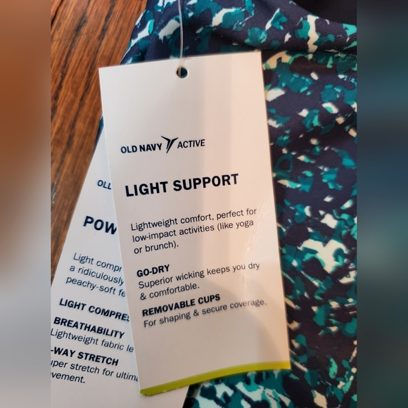 Old Navy Set Dry Liner Athletic Short, Light Support PowerSoft Bra - Picture 8 of 9